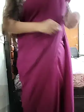 Snapshot of yoursana- chatting on 10.05.25 yoursana- online show from 10.05.25