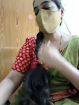 Snapshot of yoursana- chatting on 11.12.25 yoursana- online show from 11.12.25