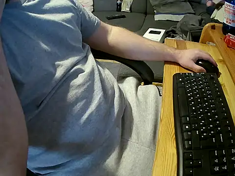 Snapshot of anonymus9006 chatting on 01.24.25 anonymus9006 online show from 01.24.25