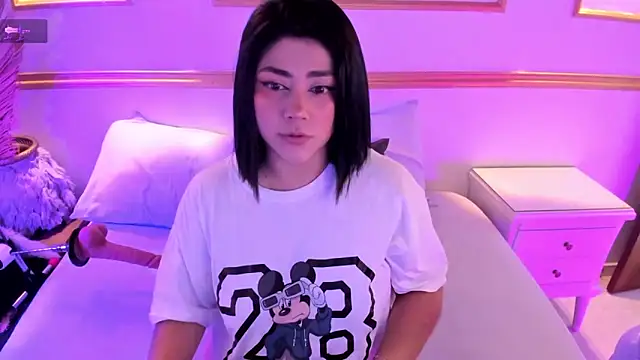 Snapshot of lucy26_ chatting on 09.13.25 lucy26 online show from 09.13.25