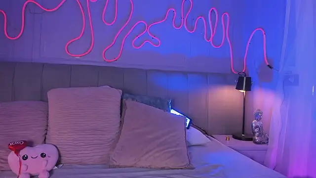 Snapshot of Sofly_s chatting on 02.26.26 Sofly s online show from 02.26.26