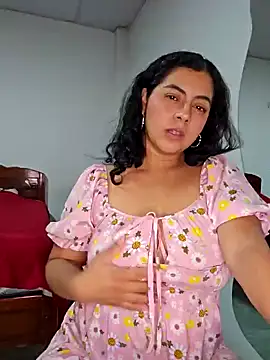 Snapshot of Mary_pinkish chatting on 12.13.24 Mary pinkish online show from 12.13.24