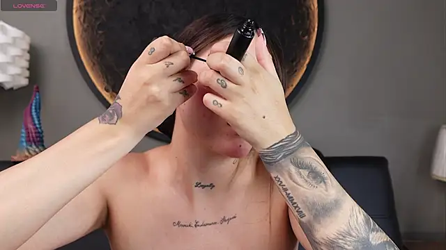 miss sharlotte18 online show from 04.18.26