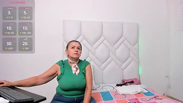 Mature Hard online show from 10.21.25