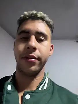 Snapshot of Daiki_Jack chatting on 01.12.25 Daiki Jack online show from 01.12.25