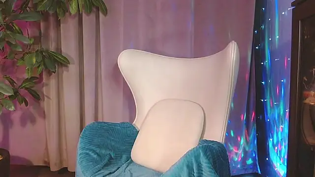 julia renard online show from 09.28.25