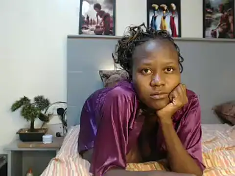 Snapshot of CandyLovesU2 chatting on 02.17.25 CandyLovesU2 online show from 02.17.25