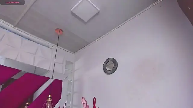 Snapshot of Penelope_Tits chatting on 03.07.25 Penelope Tits online show from 03.07.25