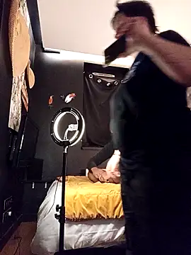 Snapshot of callmelouve chatting on 11.29.25 callmelouve online show from 11.29.25