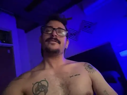 Snapshot of mrtnivnn chatting on 03.14.26 mrtnivnn online show from 03.14.26