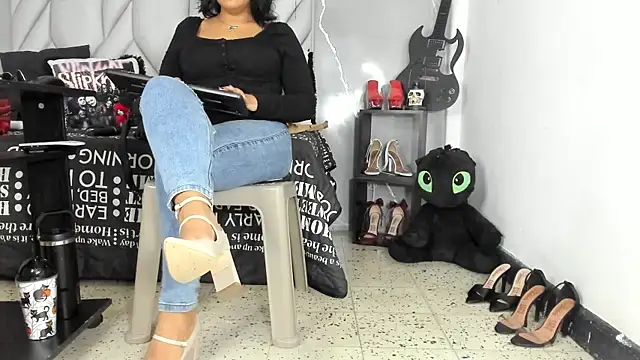 Snapshot of MirandaHaguen chatting on 04.29.26 MirandaHaguen online show from 04.29.26