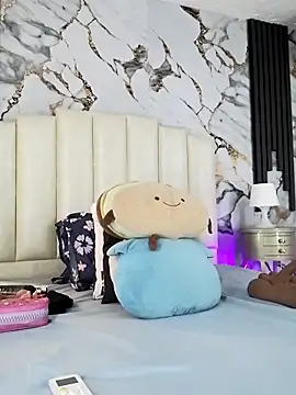 Snapshot of mollieblue69 chatting on 11.15.25 mollieblue69 online show from 11.15.25