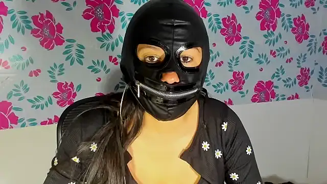 sandyquinnxx online show from 11.17.25