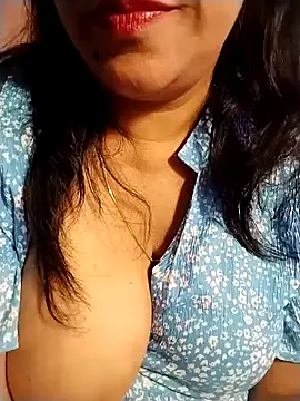 Snapshot of tharu_sweet chatting on 11.19.25 tharu sweet online show from 11.19.25