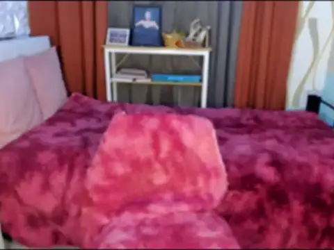 Snapshot of Laura_yourhottestbabe123 chatting on 01.22.25 Laura yourhottestbabe123 online show from 01.22.25