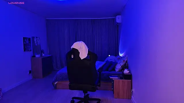 Snapshot of _whiteprincess chatting on 03.20.25 whiteprincess online show from 03.20.25