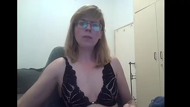 SavannaGirly online show from 12.16.25