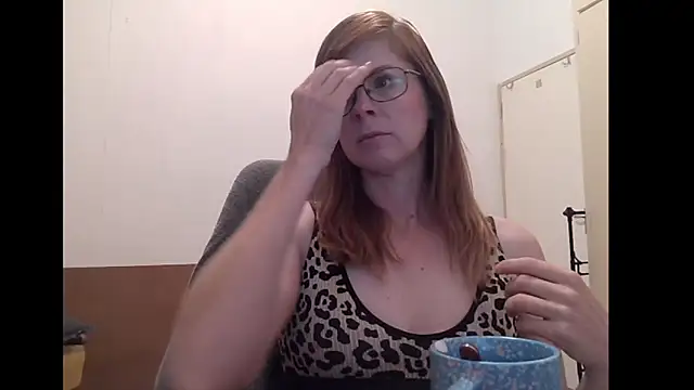 Snapshot of SavannaGirly chatting on 06.17.26 SavannaGirly online show from 06.17.26