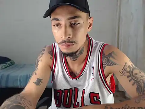 emiliano hottt online show from 09.29.25