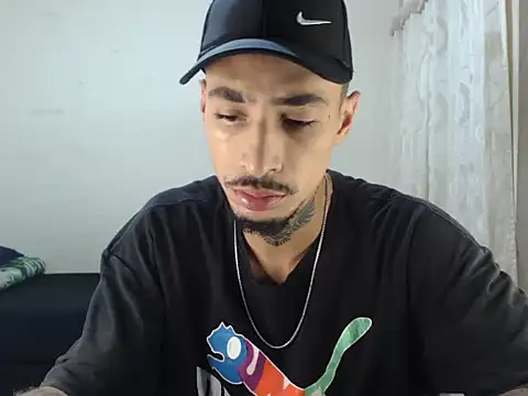 emiliano hottt online show from 10.12.25