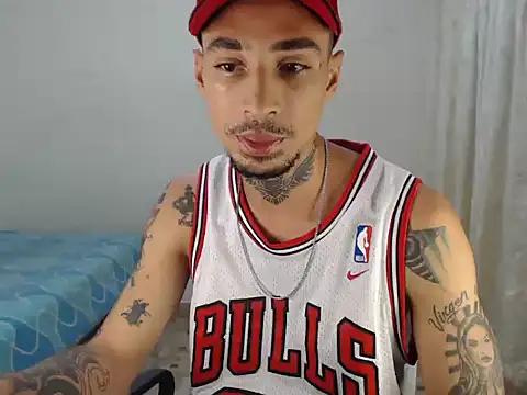 emiliano hottt online show from 12.01.25