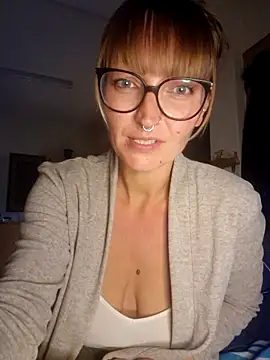 MissMialicious online show from 03.04.25