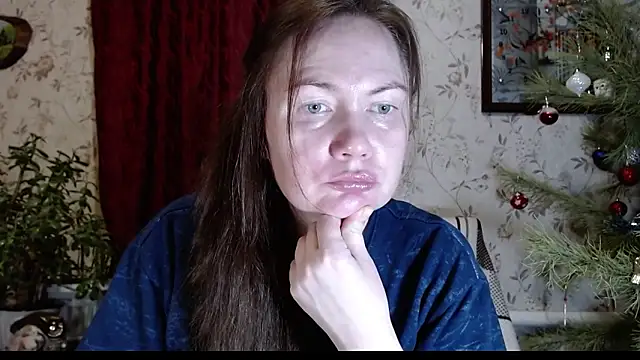 Snapshot of EmilyDoth chatting on 02.06.26 EmilyDoth online show from 02.06.26