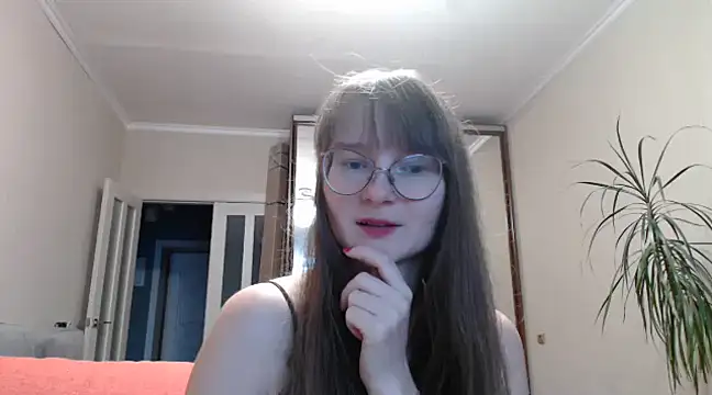 KiraGoldens online show from 12.12.24