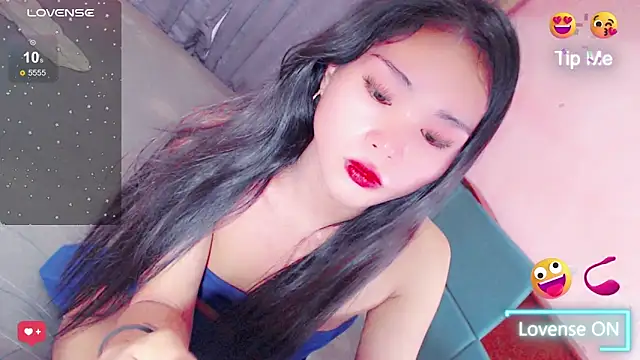 amomentoflust69 online show from 04.02.26