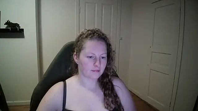 Snapshot of Girlnina-1995 chatting on 12.12.24 Girlnina-1995 online show from 12.12.24