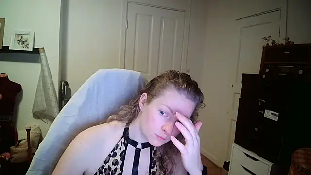 Girlnina-1995 online show from 12.15.25