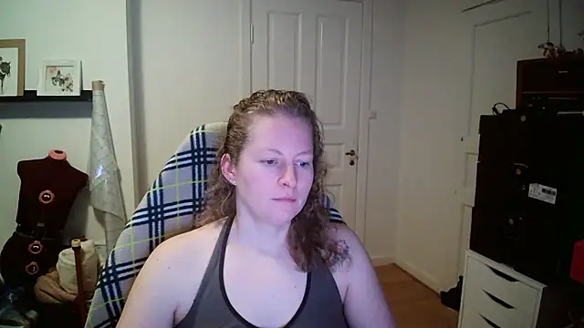 Snapshot of Girlnina-1995 chatting on 01.16.26 Girlnina-1995 online show from 01.16.26