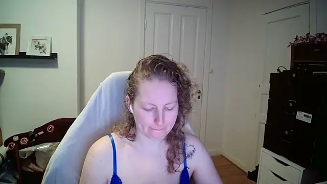 Snapshot of Girlnina-1995 chatting on 02.10.26 Girlnina-1995 online show from 02.10.26