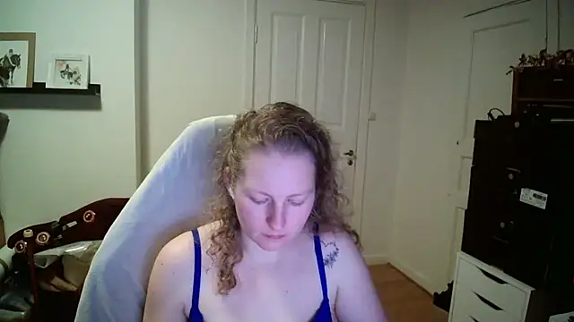 Snapshot of Girlnina-1995 chatting on 02.11.26 Girlnina-1995 online show from 02.11.26