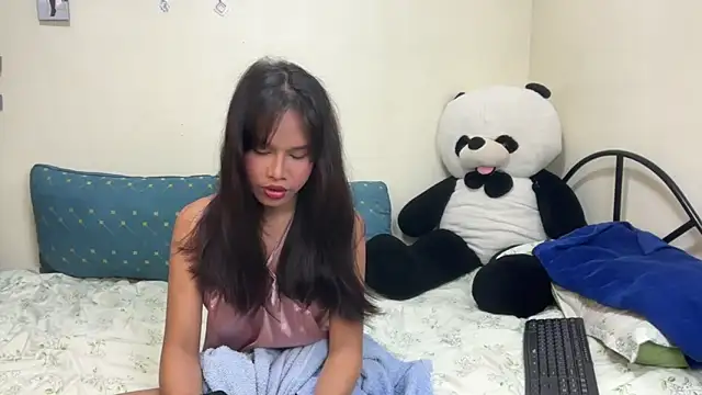 Snapshot of rihanna22 chatting on 11.18.25 rihanna22 online show from 11.18.25