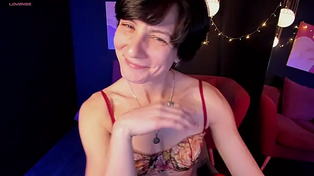 Snapshot of LorenDaze chatting on 01.28.25 LorenDaze online show from 01.28.25