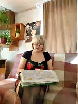 Snapshot of IrmaRose chatting on 02.19.25 IrmaRose online show from 02.19.25