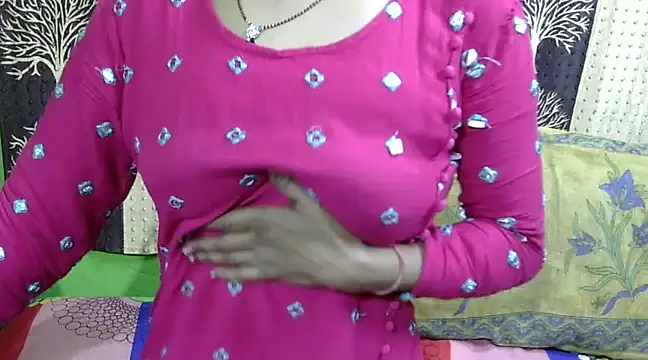 Indian Horny Wife online show from 01.17.25