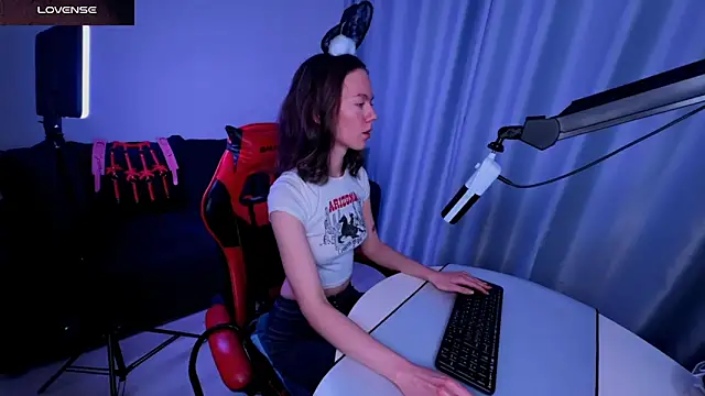 DivineBite online show from 02.12.25