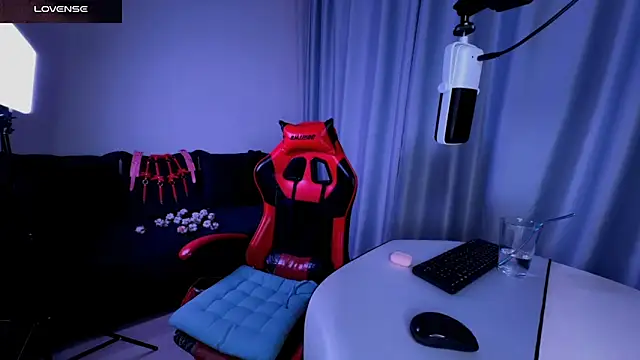 DivineBite online show from 03.06.25