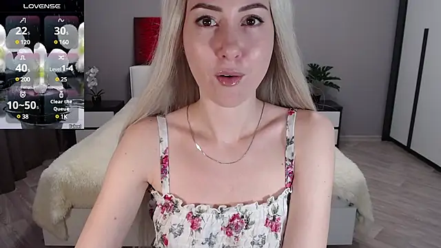 Snapshot of VictoriaTiger chatting on 01.15.25 VictoriaTiger online show from 01.15.25