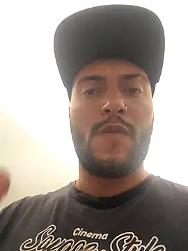 Snapshot of Lmfit chatting on 02.19.26 Lmfit online show from 02.19.26