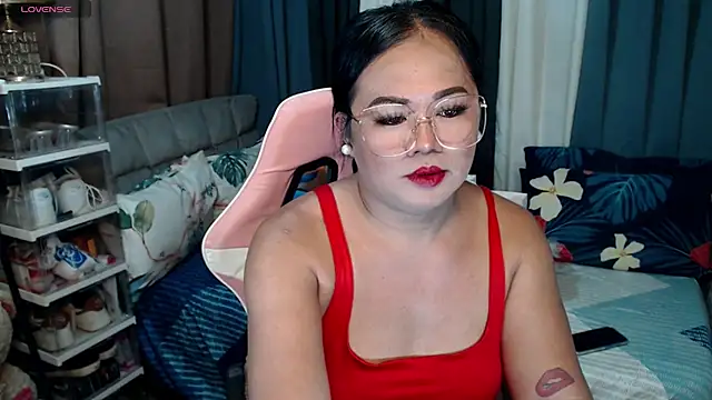 MagnificatMistress online show from 12.15.24