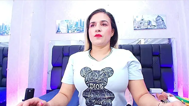 Snapshot of _carolina_fox chatting on 02.26.25 carolina fox online show from 02.26.25