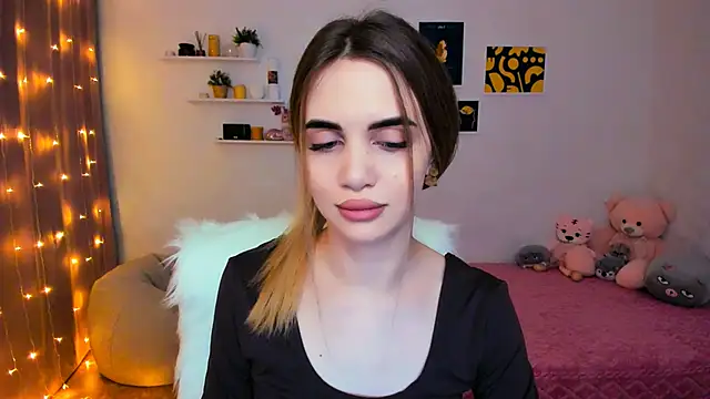 Snapshot of aPieceOfJoy chatting on 02.02.25 aPieceOfJoy online show from 02.02.25