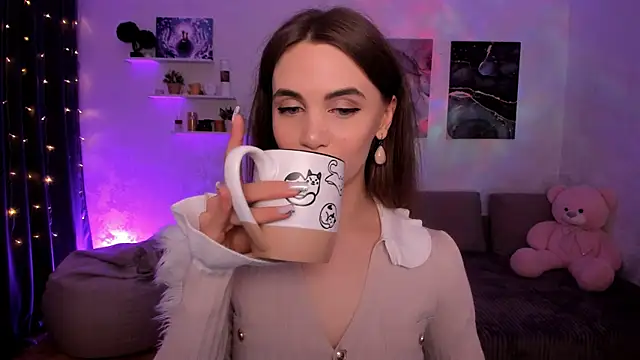 aPieceOfJoy online show from 12.21.25