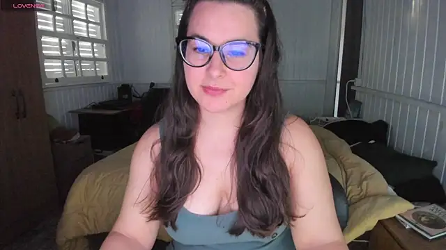 Snapshot of anna_love_hot chatting on 10.09.25 anna love hot online show from 10.09.25