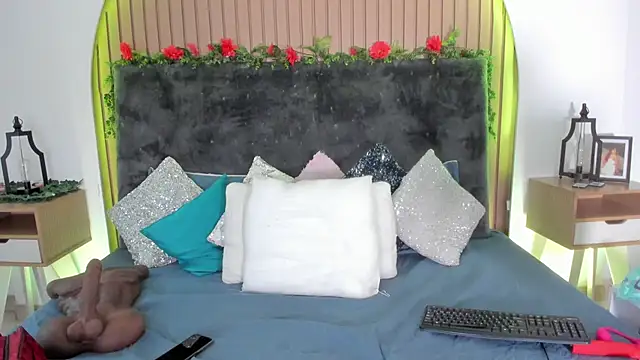 Karlagonzales  online show from 03.13.26