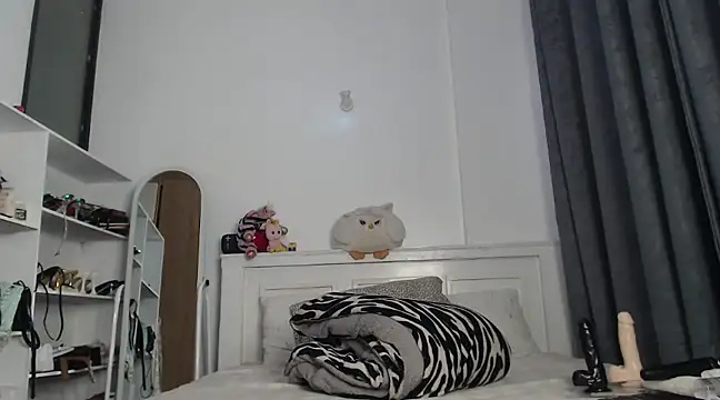 peeky pinky online show from 02.05.25