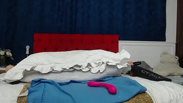 LADYSLAVEXXX online show from 12.06.24